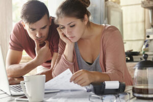 Common Mistakes People Make When Managing Debt Alone